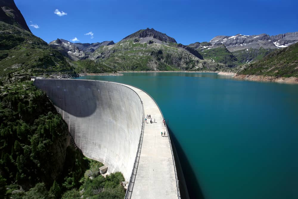 photo of a dam
